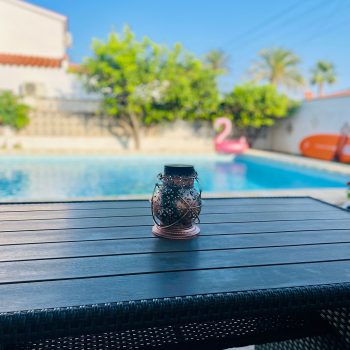 Pool und Lounge
